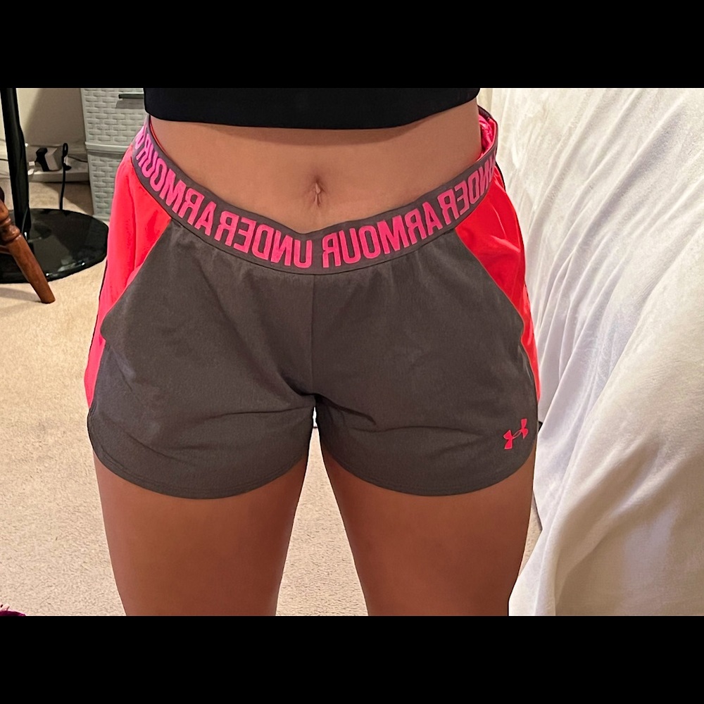 Under Armour shorts, size L